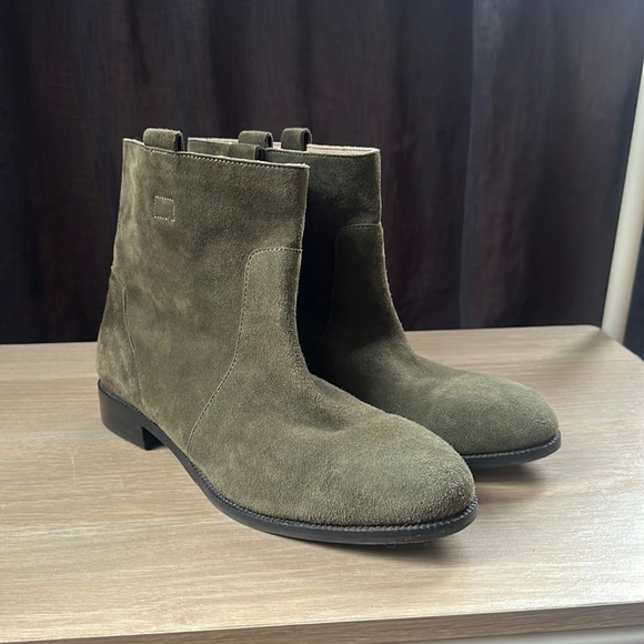 Booties - Picture 1 of 4